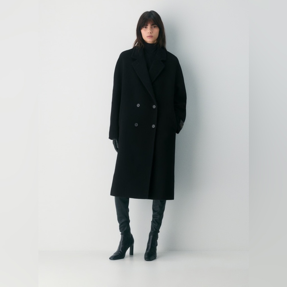 Aritzia Slouch Coat in Black